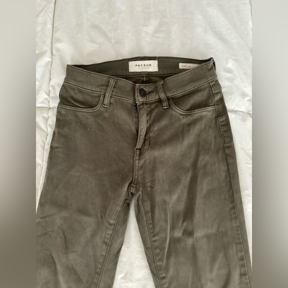 PacSun High Waited Olive Jegging - Picture 4 of 7
